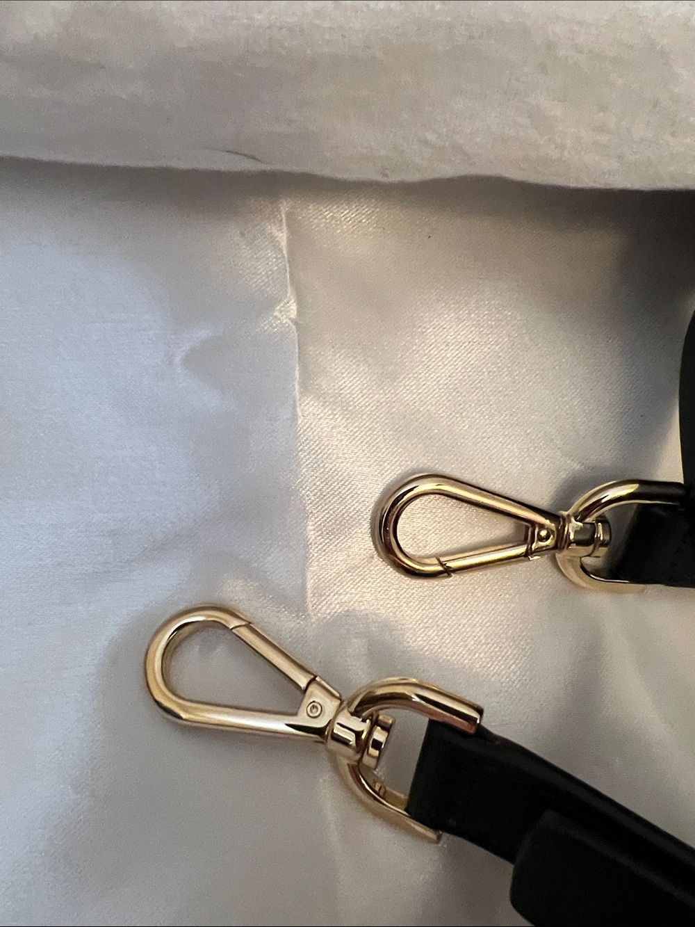 Michael Kors Love purse strap - Picture 3 of 3